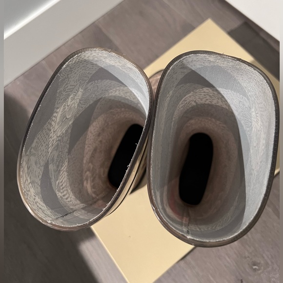 Burberry rain boot - Picture 8 of 8